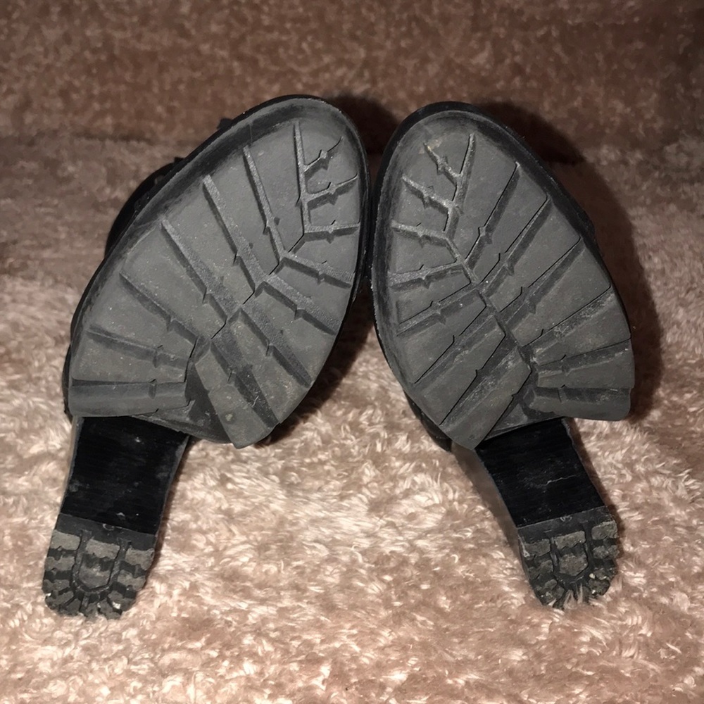 Boots - Picture 4 of 4